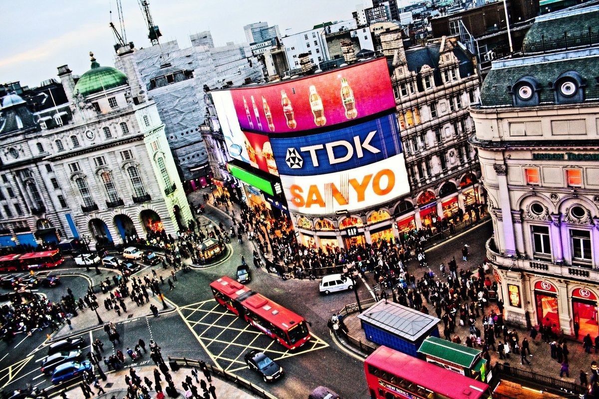 Piccadilly circus, London